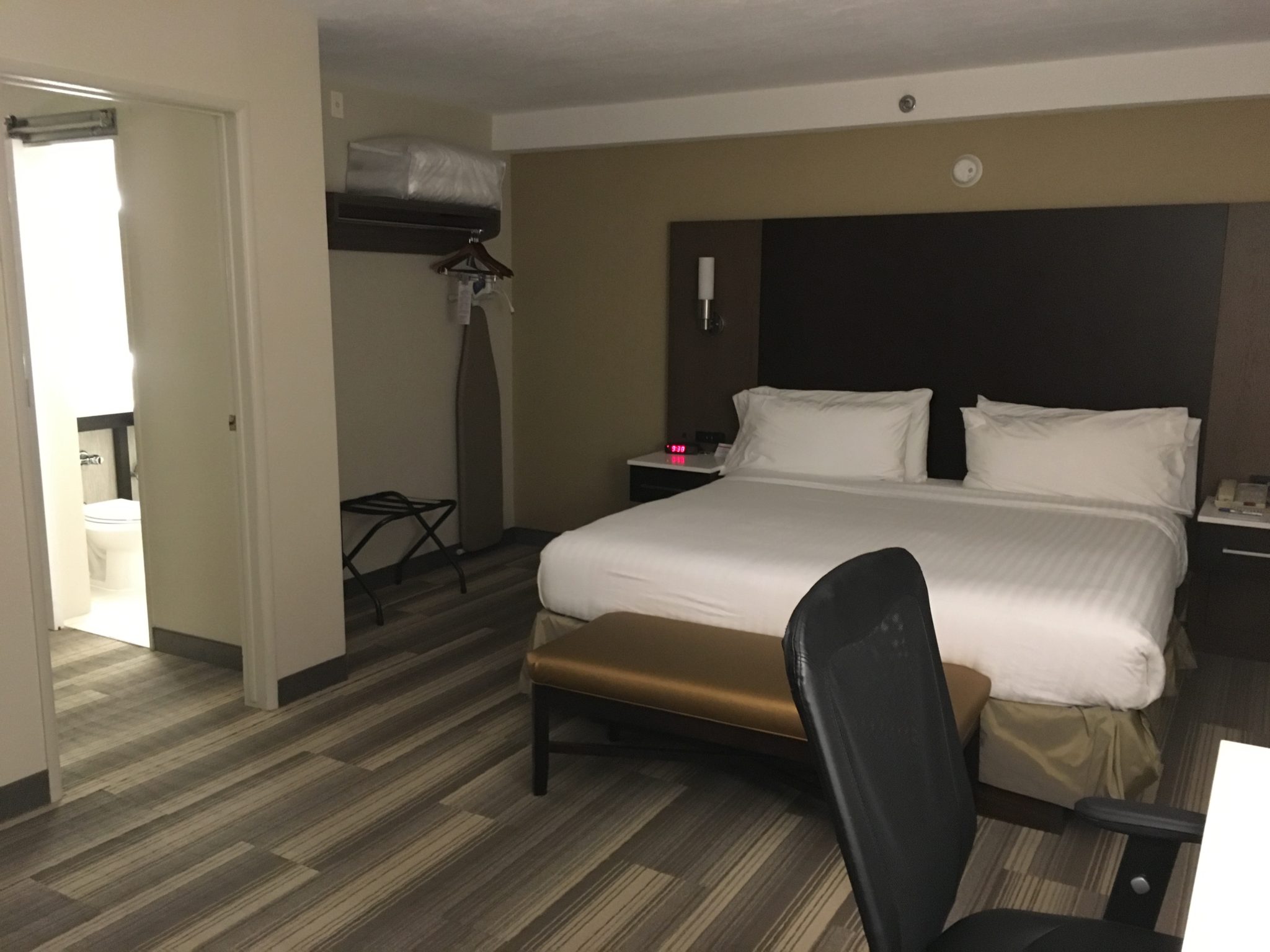 Review: Holiday Inn Express San Diego Downtown (san Diego, Ca) - Flying 